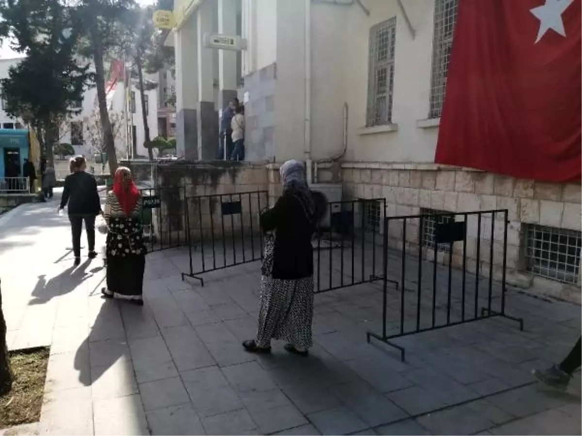 Sosyal mesafeyi korumadılar (2)