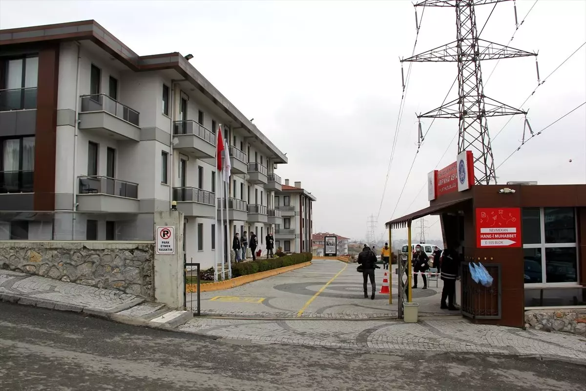 Ukrayna ve Özbekistan'dan gelen vatandaşlar Sakarya'da öğrenci yurtlarına yerleştirildi