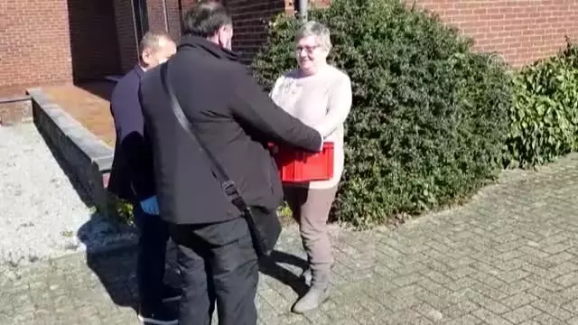 Uluslararası Demokratlar Birliğinden 'Kovid-19 nedeniyle dışarı çıkamayanlara' yardım Uluslararası Demokratlar Birliğinden 'Kovid-19 nedeniyle dışarı çıkamayanlara' yardım