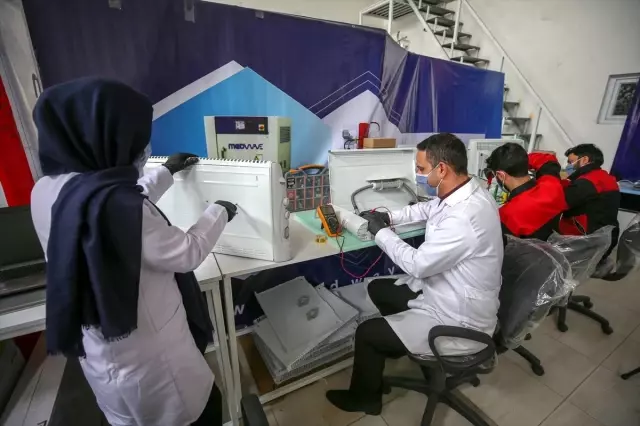 Van'da üretilen ve havadaki virüsleri öldüren cihaz için talep patlaması yaşanıyor Van'da üretilen ve havadaki virüsleri öldüren cihaz için talep patlaması yaşanıyor