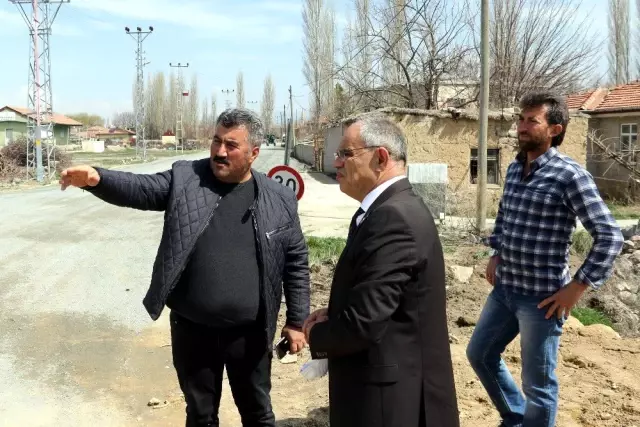 Yahyalı Belediyesi yol açma çalışmalarına hız verdi