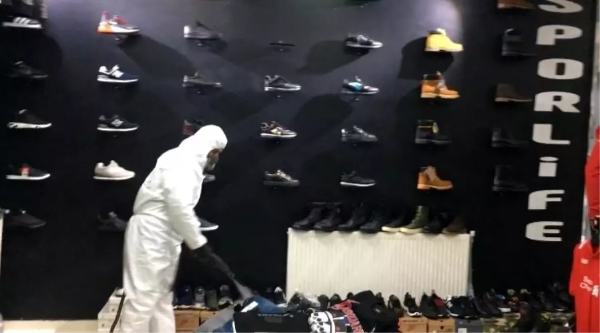 Yüksekova'da dezenfekte çalışmaları devam ediyor