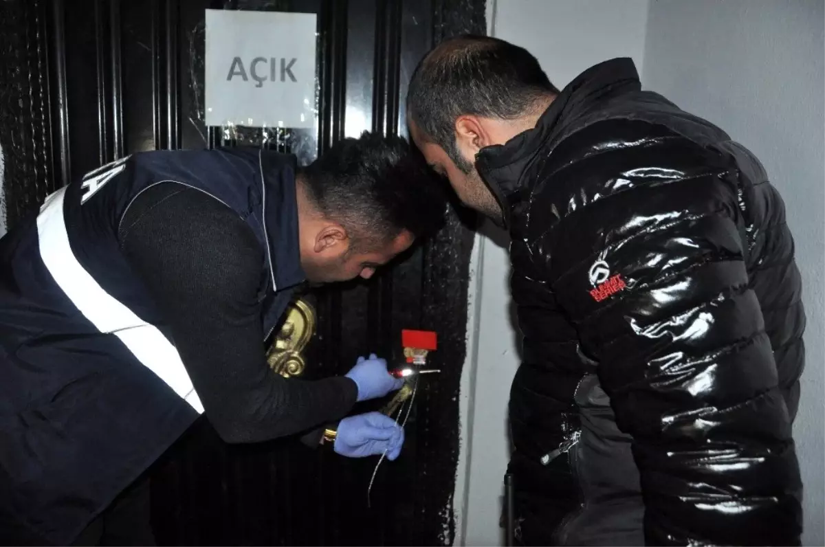 Yüksekova'da genelgeye uymayan iş yerleri mühürlendi