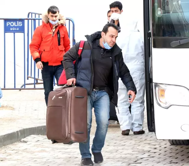 Yurt dışından gelen 168 kişi Bolu'da yurda yerleştirildi Yurt dışından gelen 168 kişi Bolu'da yurda yerleştirildi