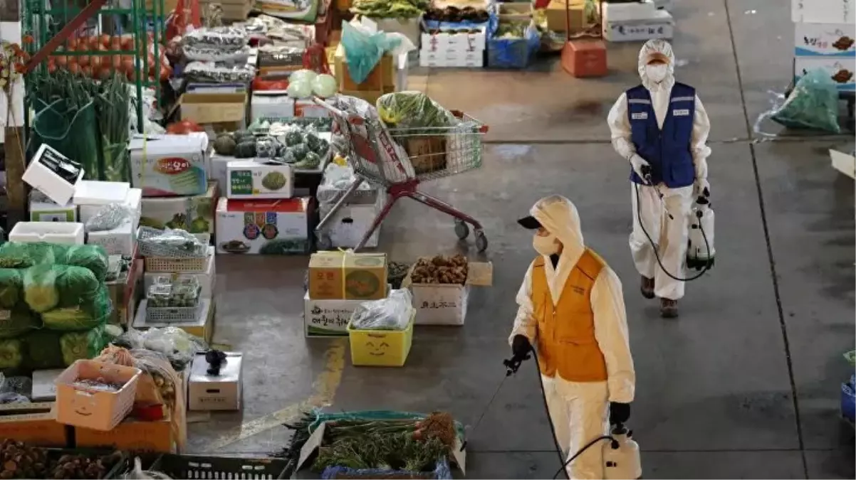 ABD’de kadın müşteri kasıtlı bir şekilde ürünlerin üzerine öksürünce, market sahibi 35 bin dolarlık ürünü çöpe attı