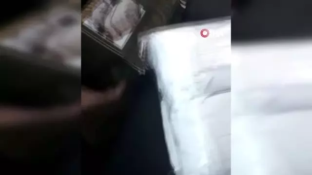 Antalya'da merdiven altı üretim 4 bin 900 maske ele geçirildi Antalya'da merdiven altı üretim 4 bin 900 maske ele geçirildi