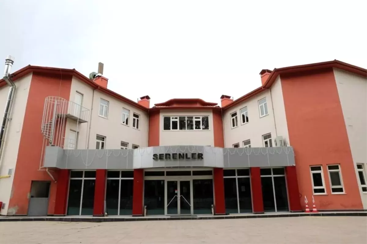 Burdur Belediyesi sağlık çalışanlarına otelini ücretsiz tahsis etti