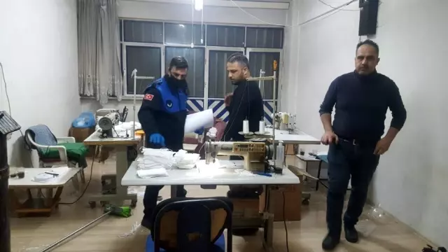 Bursa'da merdiven altı maske üretimine şok baskın Bursa'da merdiven altı maske üretimine şok baskın
