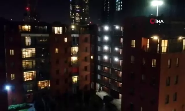 İngiltere'de halk sağlık çalışanlarını alkışlarla destekledi