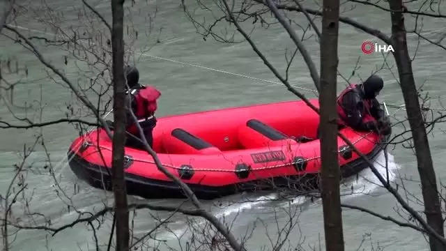 Kayıp Uzman Çavuş Güneş ile Gülistan Doku'yu arama çalışmaları sürüyor