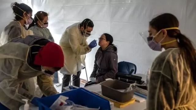 Koronavirüs salgının yeni merkezi olan New York’taki doktorlar: Tesislerimiz üçüncü dünya ülkesindeki gibi