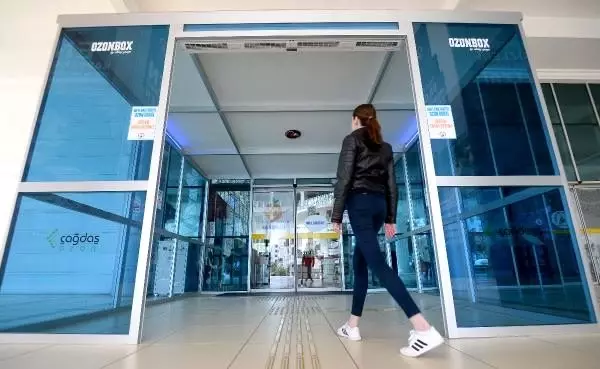 Muratpaşa'da koronavirüse karşı kurulan 'ozon odası'na yoğun ilgi