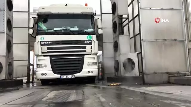Ticaret Bakanı Pekcan, 'Temassız Dış Ticaret' çalışmalarını değerlendirdi Ticaret Bakanı Pekcan, 'Temassız Dış Ticaret' çalışmalarını değerlendirdi