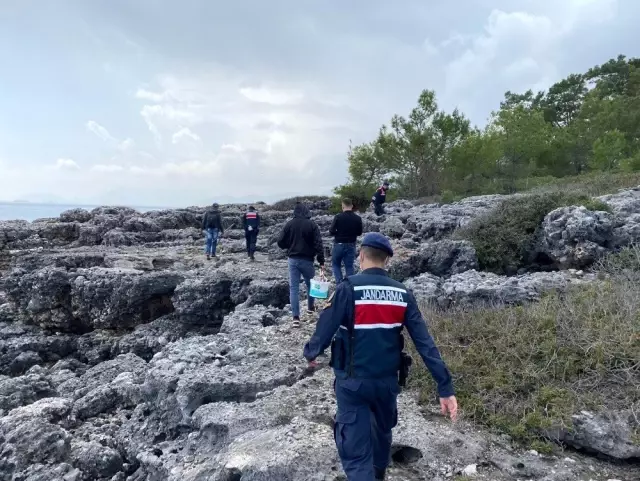 Antalya'da jandarma ekipleri sahilleri denetledi