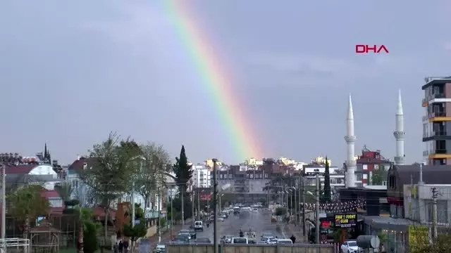 Antalya'da koronavirüs gölgesindeki çocuklara gökkuşağı morali Antalya'da koronavirüs gölgesindeki çocuklara gökkuşağı morali