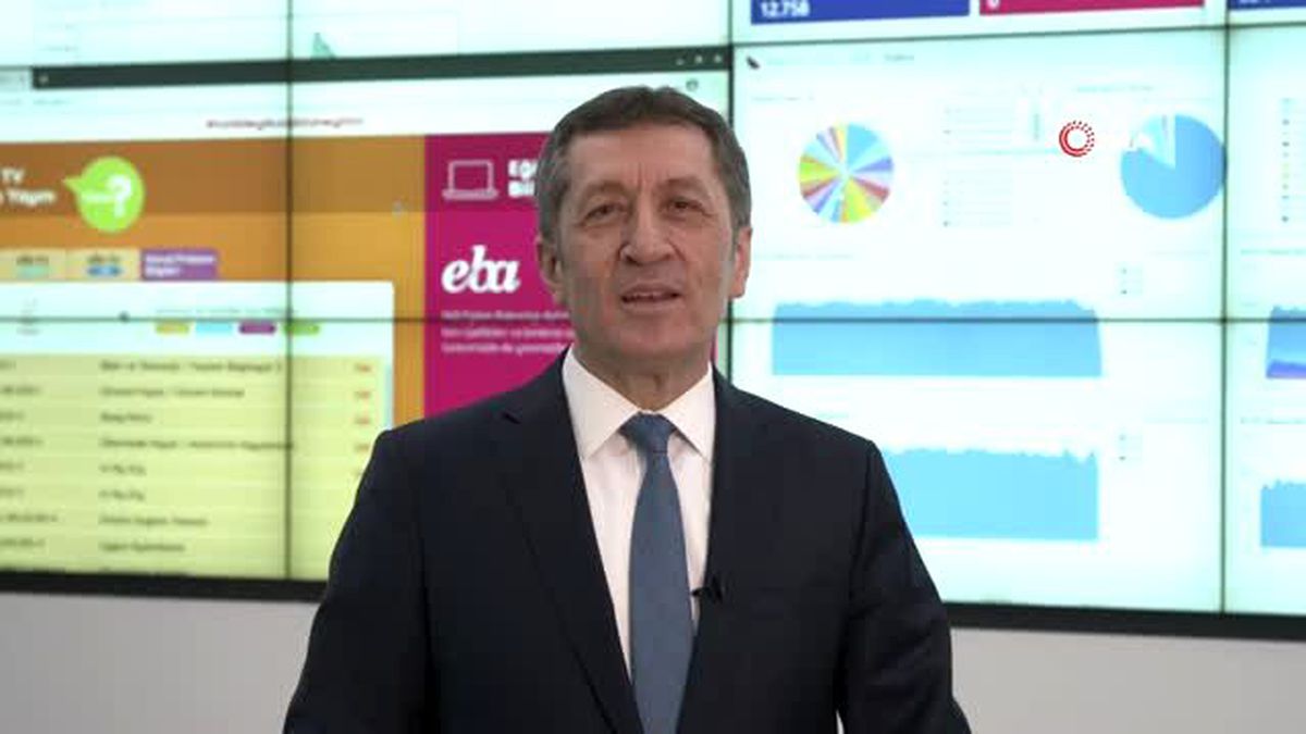 Bakan Selçuk: 'Siz bize kalbinizin derinliklerinden bir kez 'kolay gelsin' deyin biz hepsini...
