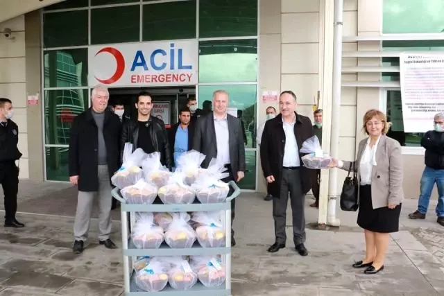Başkan Saygılı'dan sağlık personellerine jest