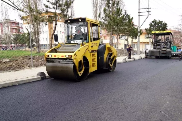 Çorlu'da asfaltlama çalışmaları sürüyor
