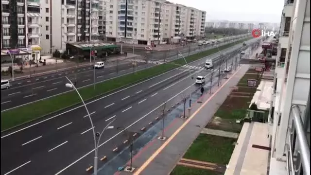 Diyarbakır Emniyet Müdürlüğü’nden Türkçe ve Kürtçe ’Evde kalın’ anonsu