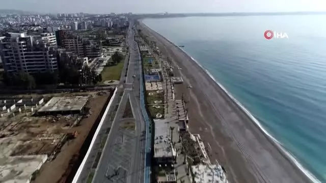 Dünyaca ünlü sahil yasak sonrası sessizliğe büründü Dünyaca ünlü sahil yasak sonrası sessizliğe büründü