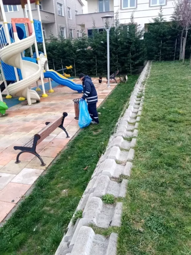 Ergene'deki parklar yıkanıp temizleniyor