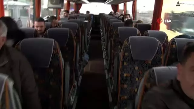 Şehirlerarası yolculuklara ilişkin sıkı kontroller başladı, şoför ve yolcuların tek tek ateşleri... Şehirlerarası yolculuklara ilişkin sıkı kontroller başladı, şoför ve yolcuların tek tek ateşleri...