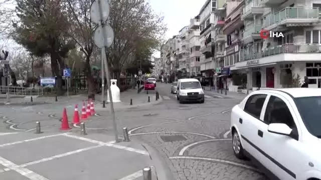 Silivri’de polis sahile girişi dubalarla kapattı