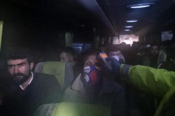 Tuzla'da yolcu otobüsü koronavirüs denetimine takıldı