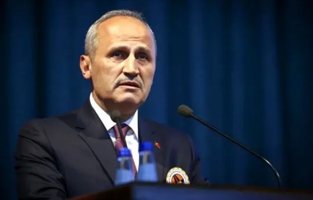 Ulaştırma Bakanı görevden alındı Ulaştırma Bakanı görevden alındı