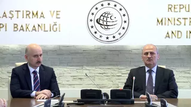 Ulaştırma ve Altyapı Bakanlığı'nda devir teslim töreni Ulaştırma ve Altyapı Bakanlığı'nda devir teslim töreni