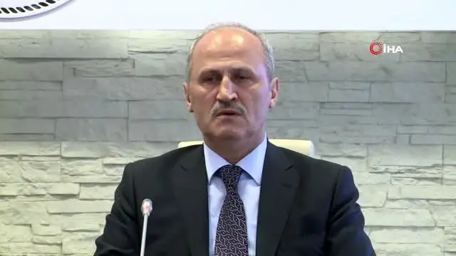 Gece yarısı görevden alınan Ulaştırma ve Altyapı eski Bakanı Turhan, görevi Karaismailoğlu'na devretti Gece yarısı görevden alınan Ulaştırma ve Altyapı eski Bakanı Turhan, görevi Karaismailoğlu'na devretti