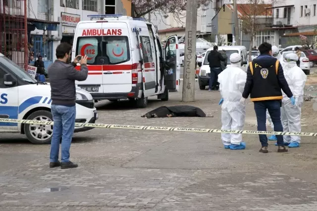 Yaşlı adam yolda ölü bulundu Yaşlı adam yolda ölü bulundu