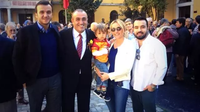Abdurrahim Albayrak'ın oğlu Hikmet Albayrak koronavirüsü yendi Abdurrahim Albayrak'ın oğlu Hikmet Albayrak koronavirüsü yendi