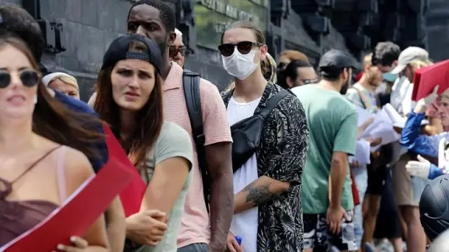 Binlerce turist koronavirüs önlemleri nedeniyle Asya'da mahsur kaldı, tatilleri kabusa döndü