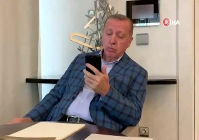 Cumhurbaşkanı Erdoğan, Granada'da okunan ezanı böyle dinledi Cumhurbaşkanı Erdoğan, Granada'da okunan ezanı böyle dinledi