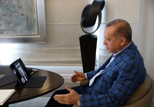 Cumhurbaşkanı Erdoğan, yeni Ulaştırma ve Altyapı Bakanı Adil Karaismailoğlu'yla görüştü Cumhurbaşkanı Erdoğan, yeni Ulaştırma ve Altyapı Bakanı Adil Karaismailoğlu'yla görüştü