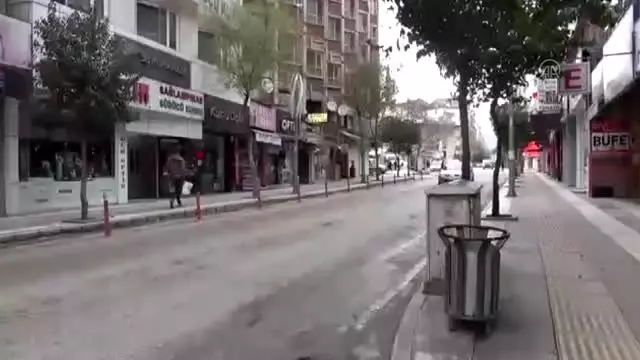 Elazığ'da caddeler boş kaldı Elazığ'da caddeler boş kaldı