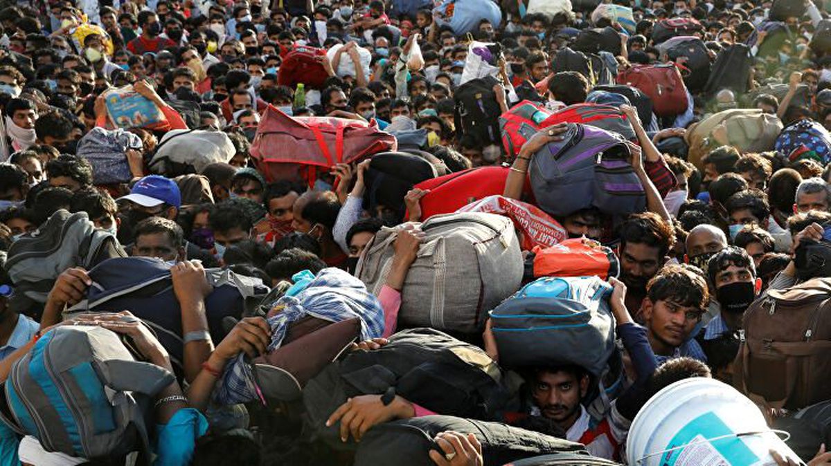 Hindistan'da koronavirüs sebebiyle getirilen sokağa çıkma yasağı kaosa dönüştü