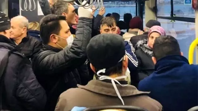 İBB, koronavirüs tedbirleri döneminde tıklım tıklım dolu olan otobüs için 'Planlanmış bir hareket' dedi İBB, koronavirüs tedbirleri döneminde tıklım tıklım dolu olan otobüs için 'Planlanmış bir hareket' dedi