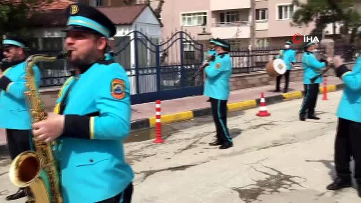 Keşan Belediye Bandosu'ndan 'Evde Kal' konseri