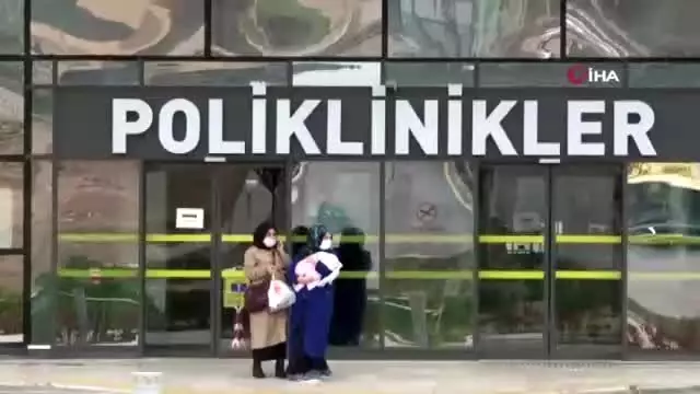 Şehir hastaneleri olmasaydı virüsün yayılma oranı iki katına çıkardı Şehir hastaneleri olmasaydı virüsün yayılma oranı iki katına çıkardı