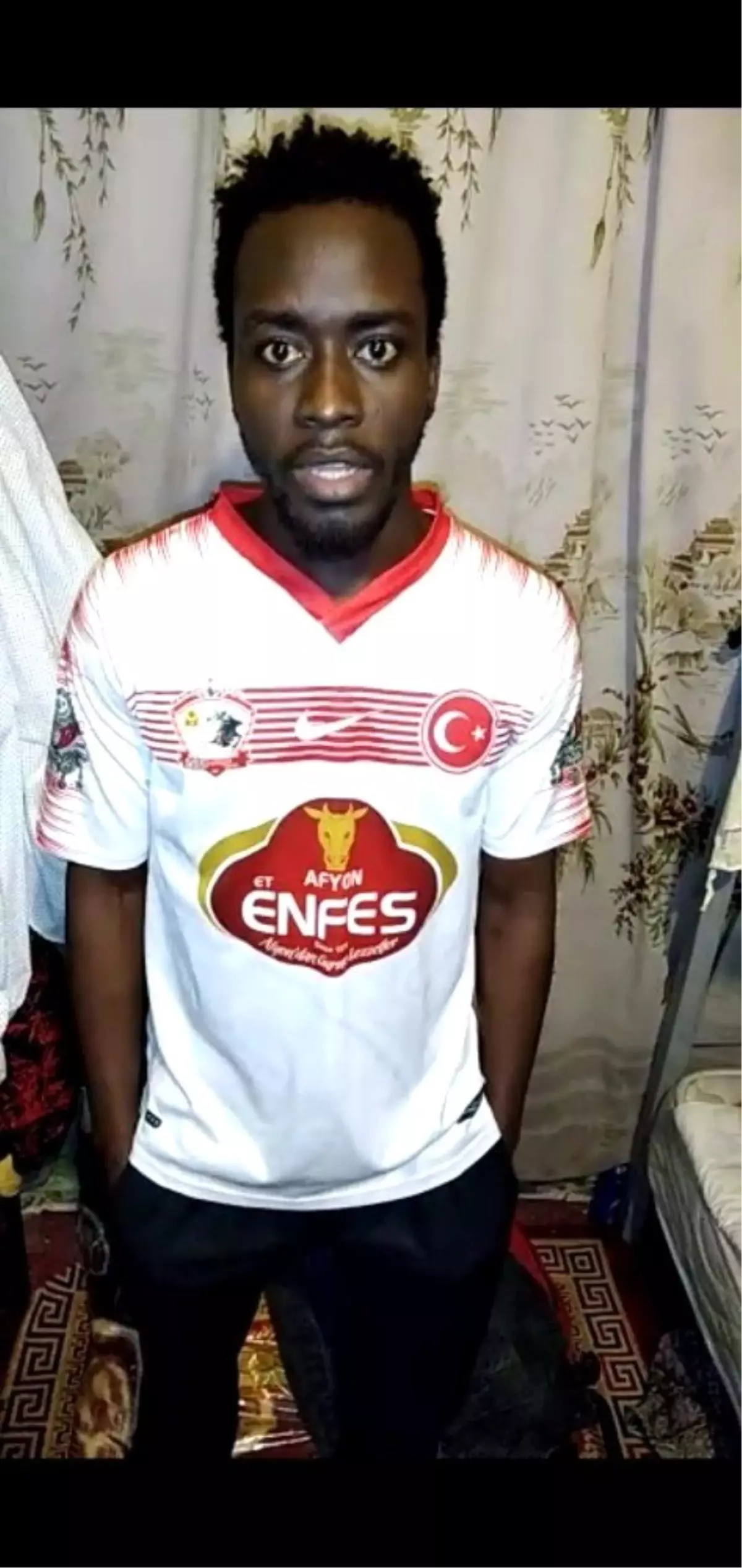 Afyonkarahisar'da Amatör Lig takımından 'Evde Kal' çağrısına destek