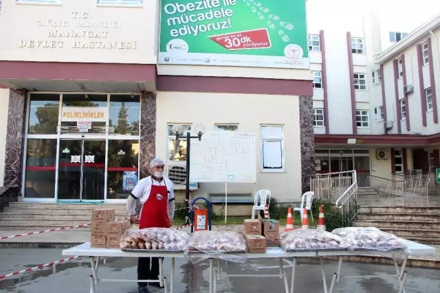 AK Parti'li Çokal'dan sağlık çalışanlarına kahvaltı ikramı AK Parti'li Çokal'dan sağlık çalışanlarına kahvaltı ikramı