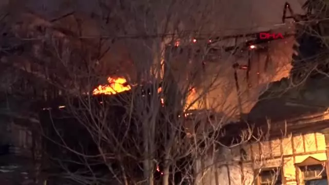 Ankara’da, iki terk edilmiş konak yandı