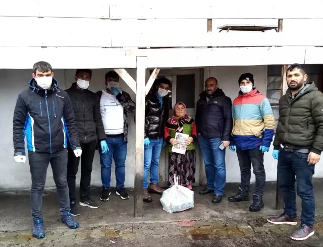 Ardahan ve Kars'ta 'Vefa Sosyal Destek Grubu' ihtiyaç sahiplerinin de hizmetine koşuyor Ardahan ve Kars'ta 'Vefa Sosyal Destek Grubu' ihtiyaç sahiplerinin de hizmetine koşuyor