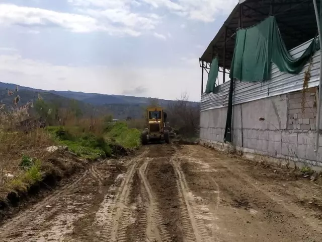 Aydın BŞB'nin Yenipazar'a hizmetleri sürüyor Aydın BŞB'nin Yenipazar'a hizmetleri sürüyor