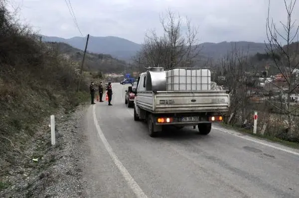 Bartın'da Hasankadı beldesi karantinaya alındı (2) Bartın'da Hasankadı beldesi karantinaya alındı (2)