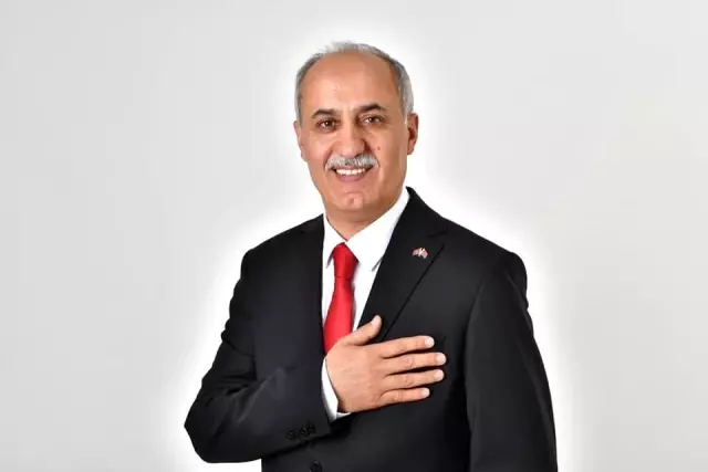 Başkan Aydın destek için maaşını bağışladı Başkan Aydın destek için maaşını bağışladı