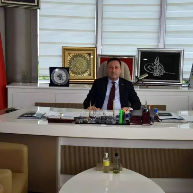 Başkan Beyoğlu'ndan Milli Dayanışma Kampanyasına iki maaşla destek