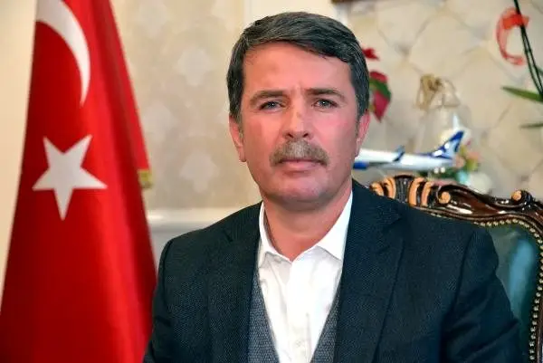 Belediye başkanından kampanyaya 3 maaşla destek Belediye başkanından kampanyaya 3 maaşla destek